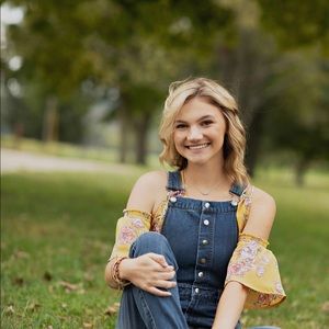 Meet your Posher, Madison